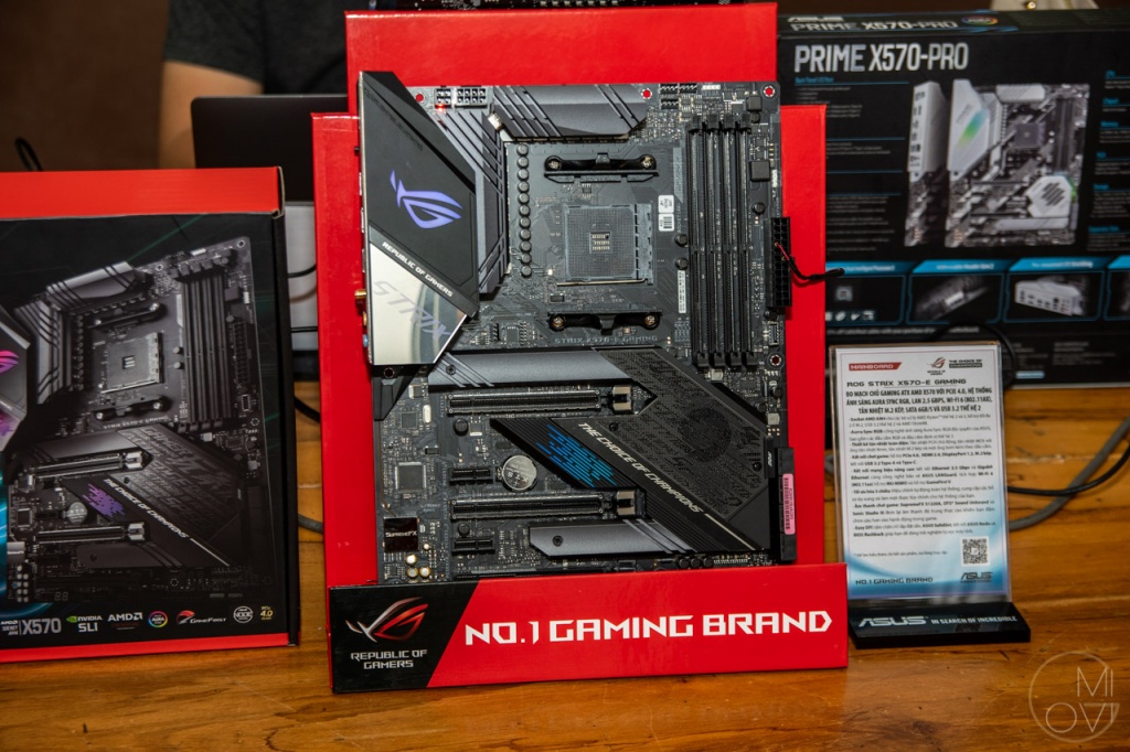 ASUS AMD X570 mainboard-3