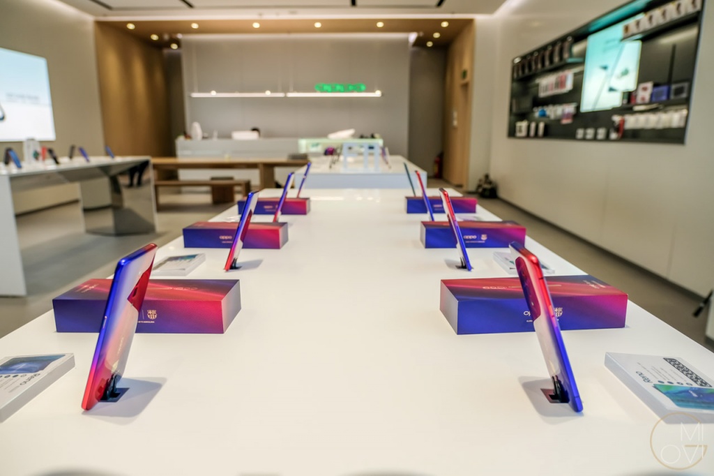 oppo-reno-10x-zoom-fc-barcelona-migovi-0489