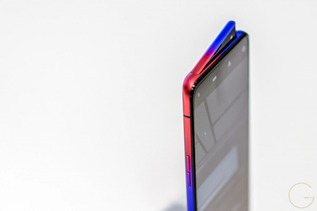 oppo-reno-10x-zoom-fc-barcelona-migovi-3