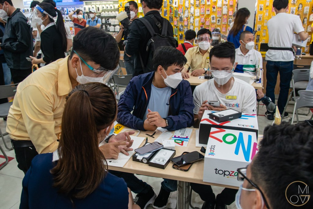 topzone-khai-truong-aar-apple-iphone-13-migovi-13