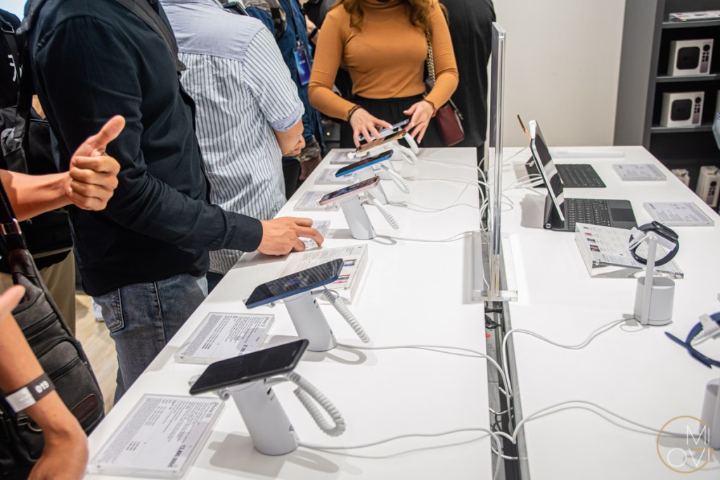 topzone-khai-truong-aar-apple-iphone-13-migovi-5