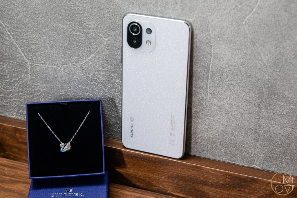 xiaomi-11-lite-5g-ne-swarovski-hands-on-migovi-7
