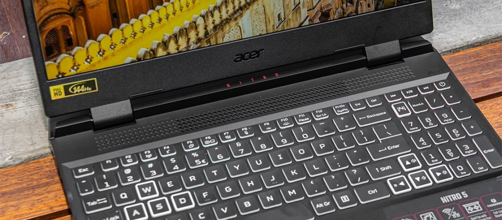featured-acer-nitro-5-tiger-2022-gia-27990000-migovi