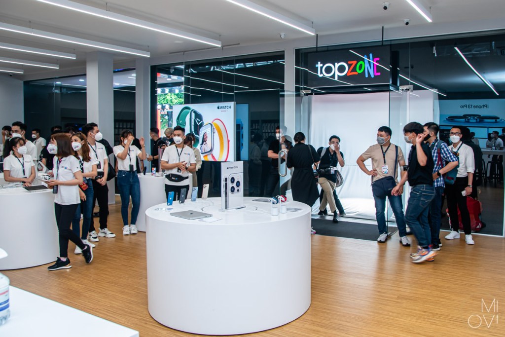 topzone-apr-apple-khanh-hoi-tgdd-migovi-7