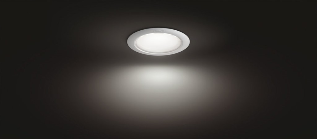 featured-den-am-tran-thong-minh-philips-hue-garnea-gia-1120000-migovi