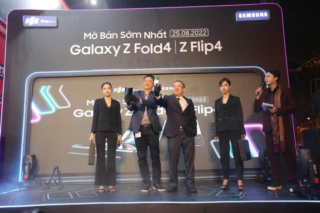 fpt-shop-galaxy-z-fold4-flip4-500-may-1-gio-migovi-2