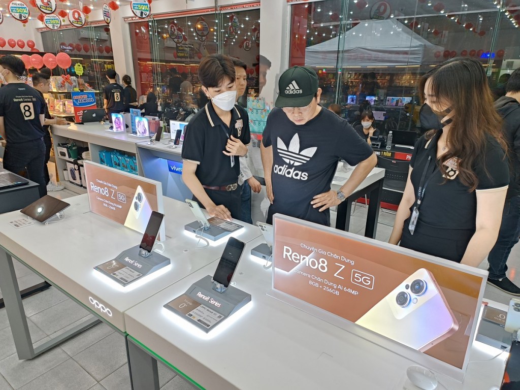 fpt-shop-oppo-reno8-series-mo-ban-migovi-1