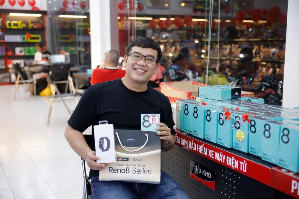 fpt-shop-oppo-reno8-series-mo-ban-migovi-10