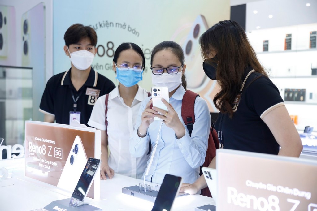 fpt-shop-oppo-reno8-series-mo-ban-migovi-11