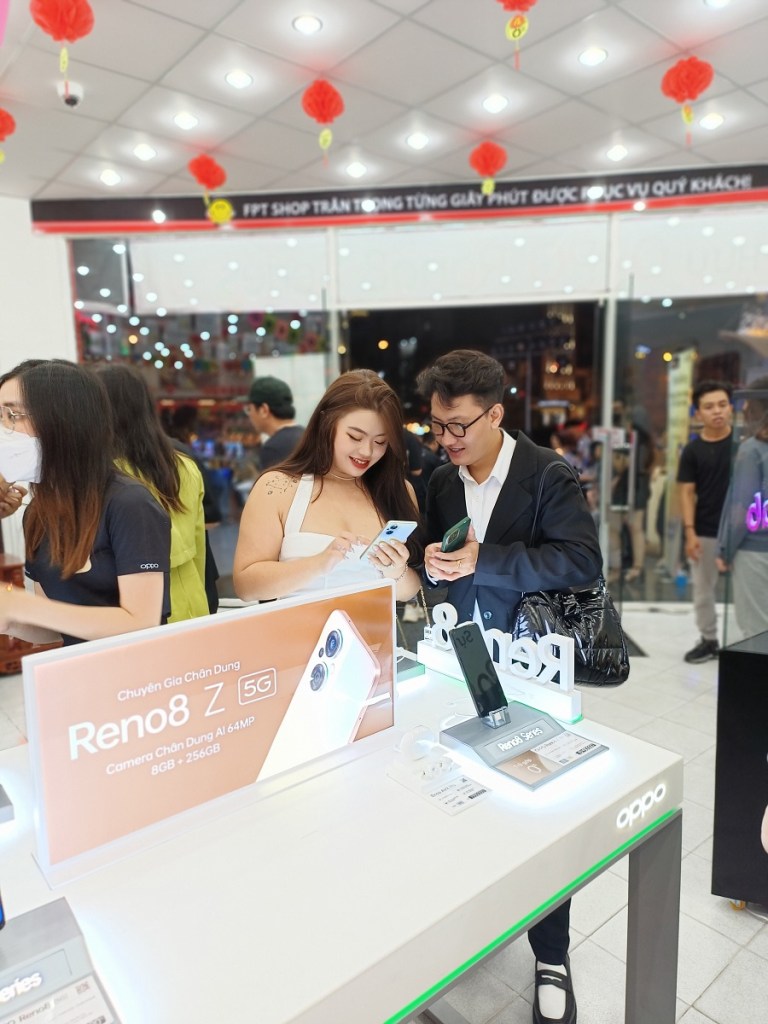 fpt-shop-oppo-reno8-series-mo-ban-migovi-2