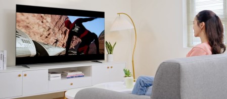 featured-sony-bravia-2022-x80k-hands-free-voice-search-migovi