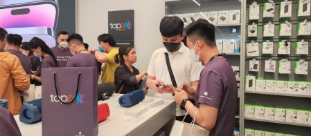 featured-the-gioi-di-dong-topzone-topcare-iphone-14-migovi