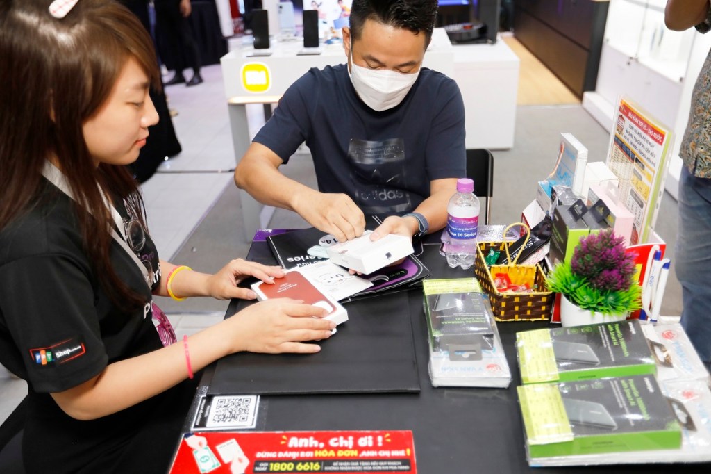 fpt-shop-iphone-14-series-giao-5100-may-migovi-7