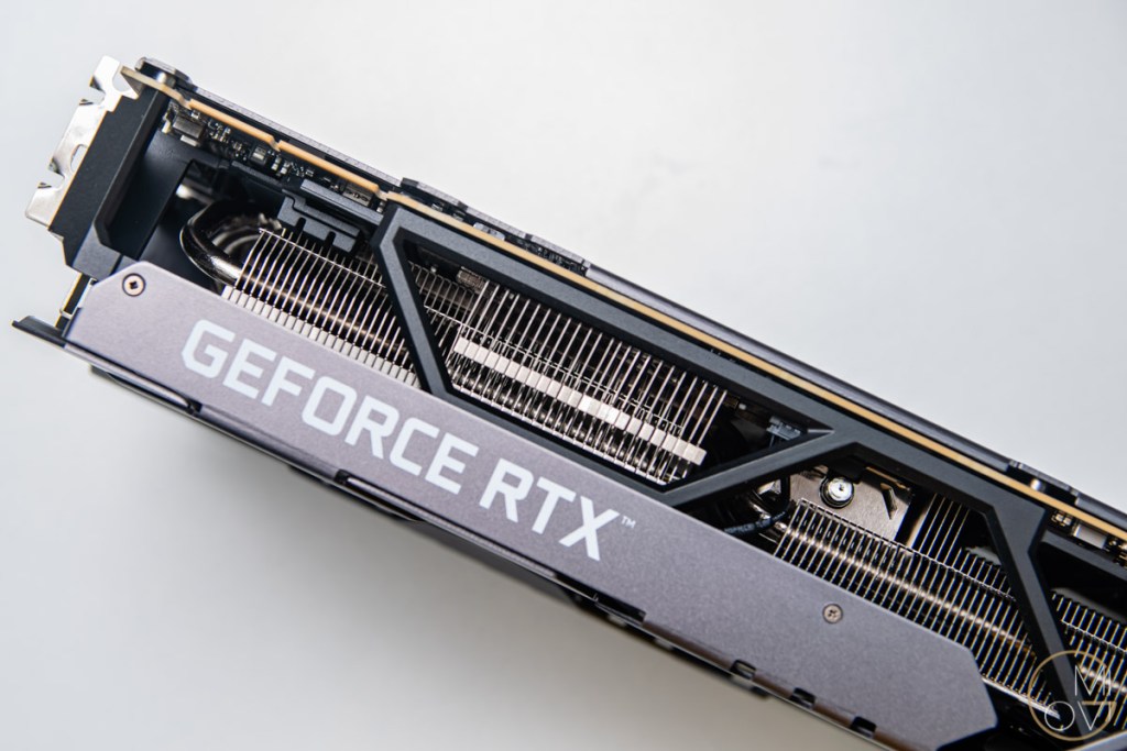 hands-on-asus-tuf-gaming-geforce-rtx-3090-ti-oc-migovi-17