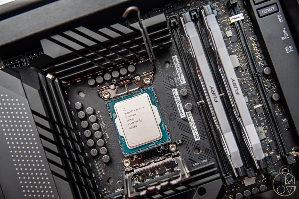 hands-on-intel-raptor-lake-sample-kit-2022-migovi-21