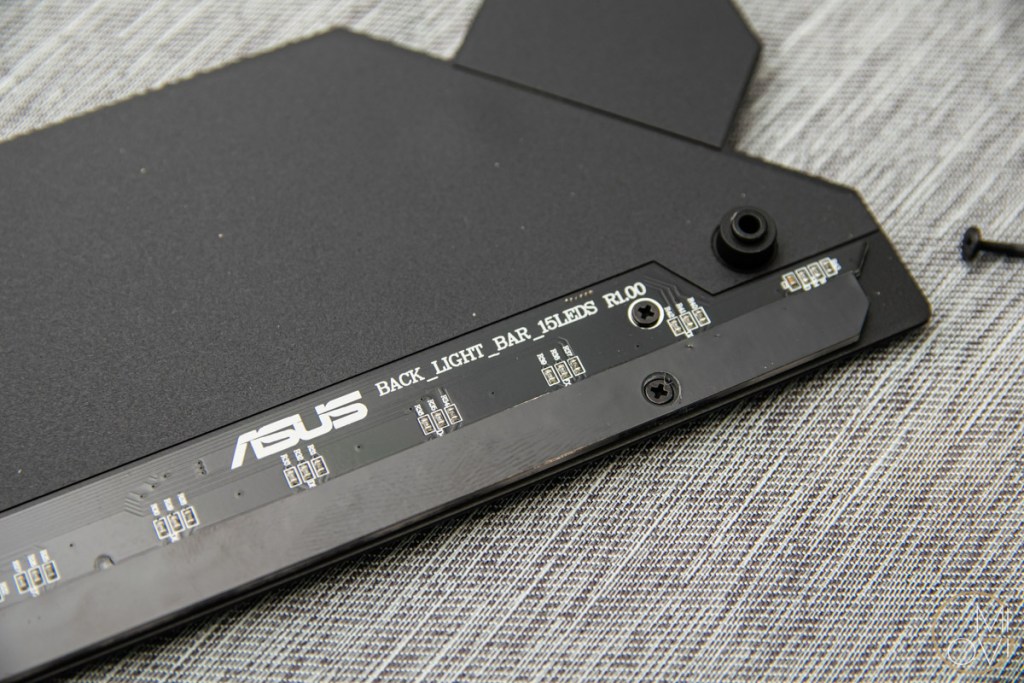danh-gia-asus-rog-crosshair-x670e-extreme-review-migovi-17