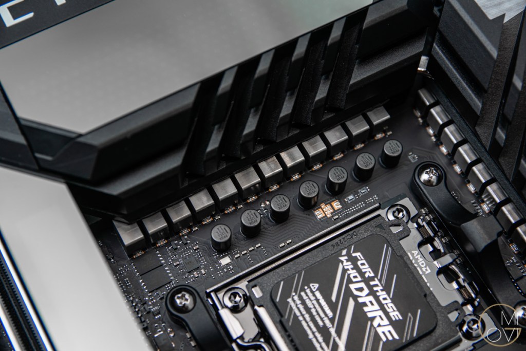 danh-gia-asus-rog-crosshair-x670e-extreme-review-migovi-7