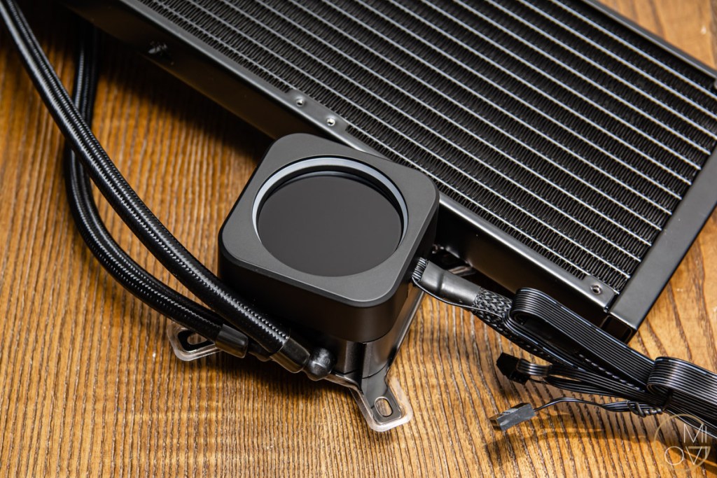 danh-gia-corsair-h150i-elite-lcd-review-migovi-18