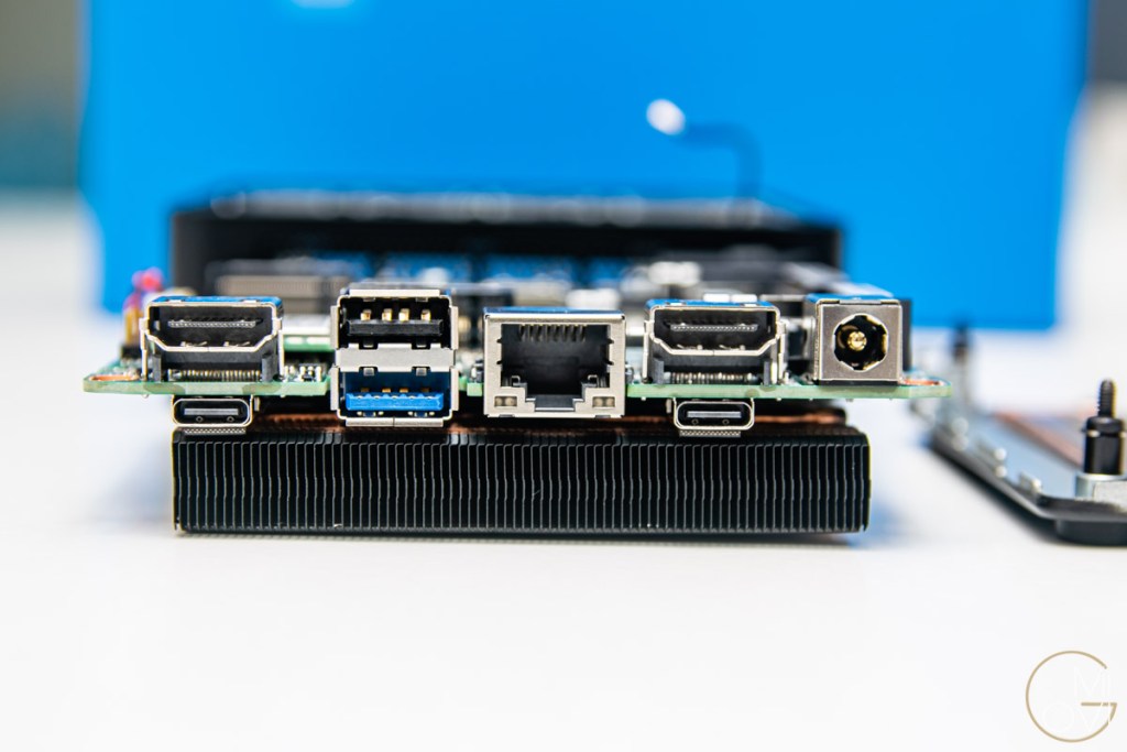 danh-gia-intel-nuc-12-pro-wall-street-canyon-review-migovi-22