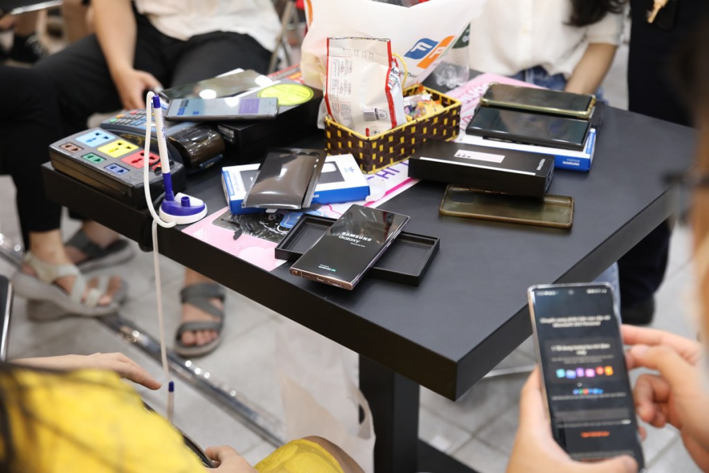 fpt-shop-galaxy-s23-series-mo-ban-migovi-11