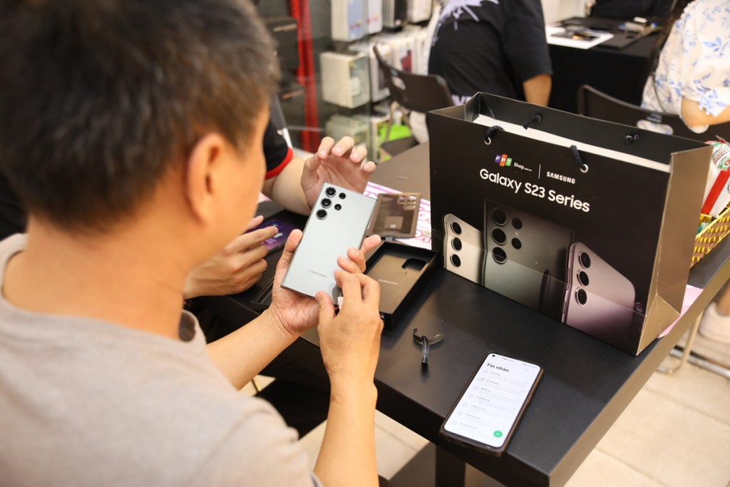 fpt-shop-galaxy-s23-series-mo-ban-migovi-14