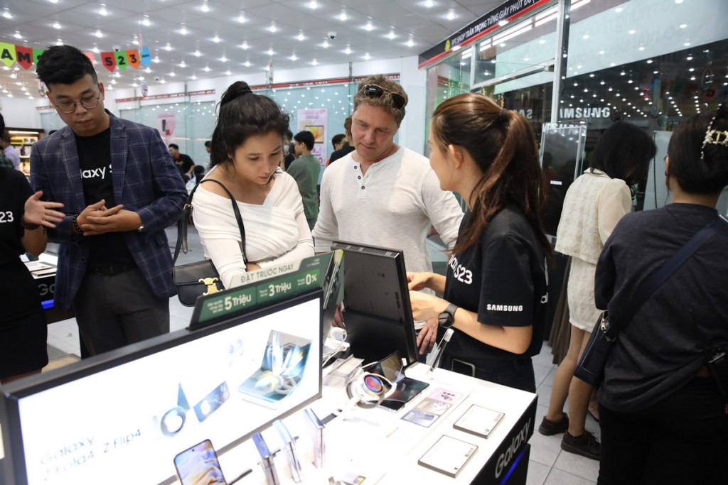 fpt-shop-galaxy-s23-series-mo-ban-migovi-6