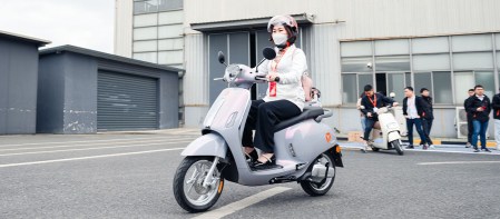 featured-yadea-viet-nam-tham-quan-hoc-tap-trung-quoc-migovi