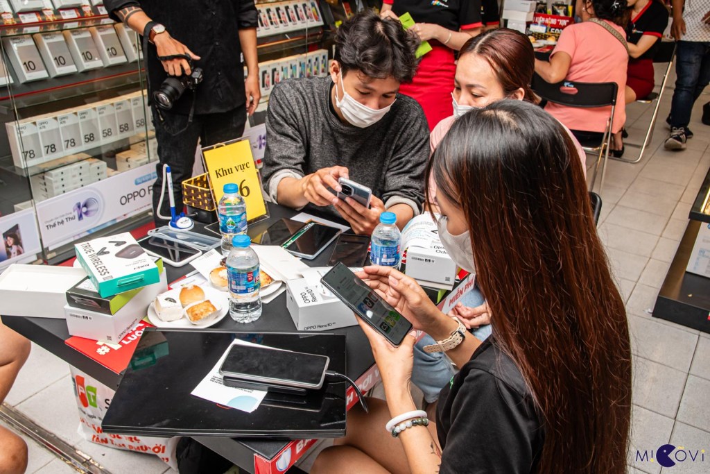 oppo-reno10-fpt-shop-mo-ban-migovi-3
