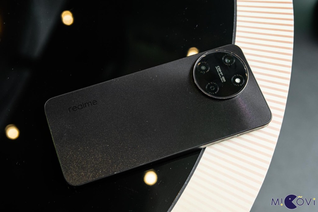 realme-11-series-gia-7390000-migovi-4