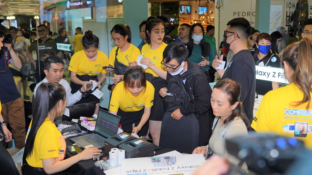 the-gioi-di-dong-mo-ban-galaxy-z-fold5-flip5-migovi-3