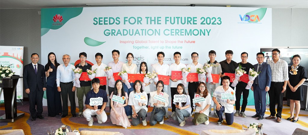 featured-huawei-seeds-for-the-future-vietnam-2023-tech4good-migovi