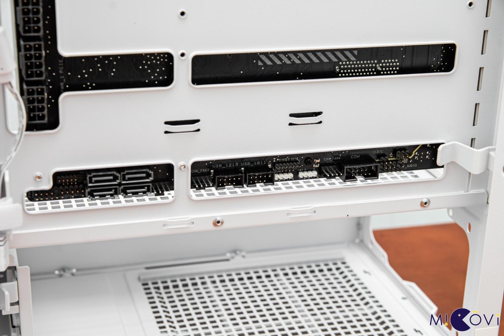 asus-tuf-gaming-gt302-argb-migovi-22