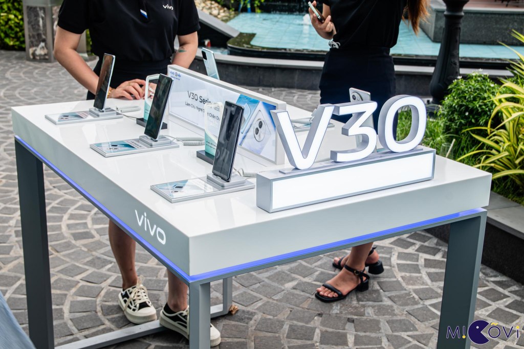vivo-v30-5g-v30e-5g-gia-9490000-migovi-14