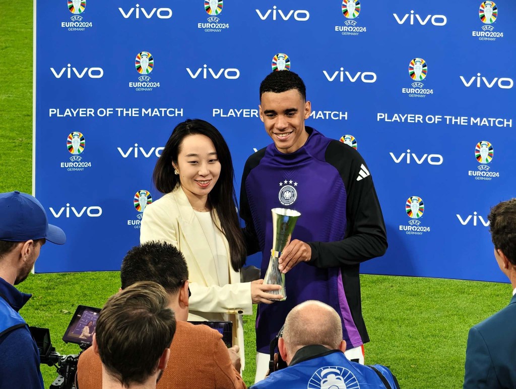 vivo-v30-series-5g-uefa-euro-2024-migovi-10