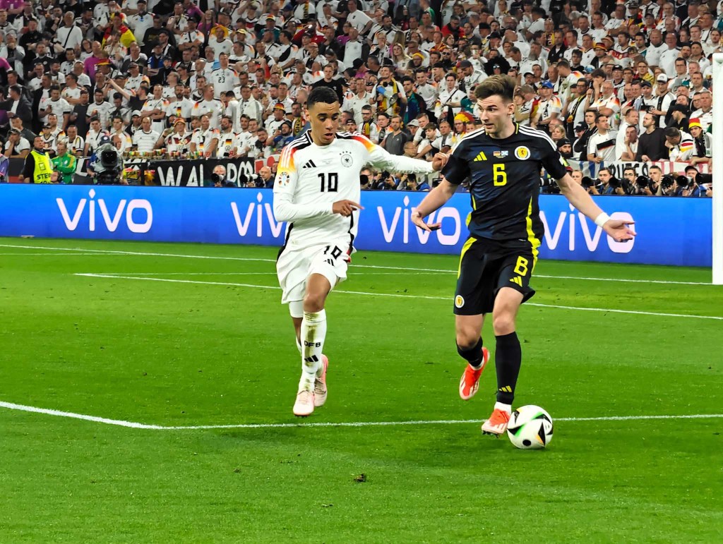 vivo-v30-series-5g-uefa-euro-2024-migovi-9