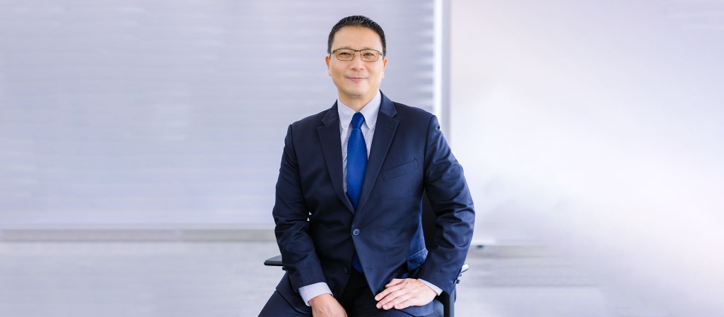 featured-nha-may-intel-viet-nam-tong-giam-doc-kenneth-tse-migovi