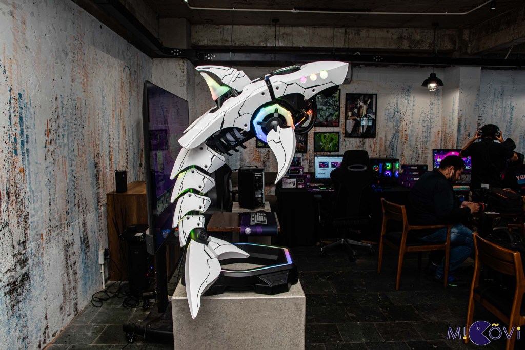 cooler-master-shark-x-cooling-x-sneaker-x-migovi-10