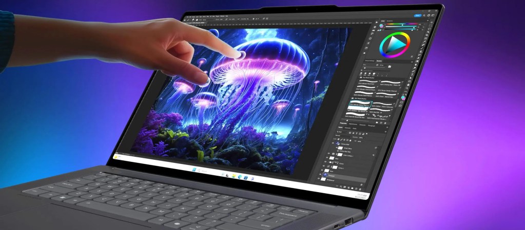 featured-copilot-plus-yoga-ideapad-lenovo-innovation-world-2024-migovi