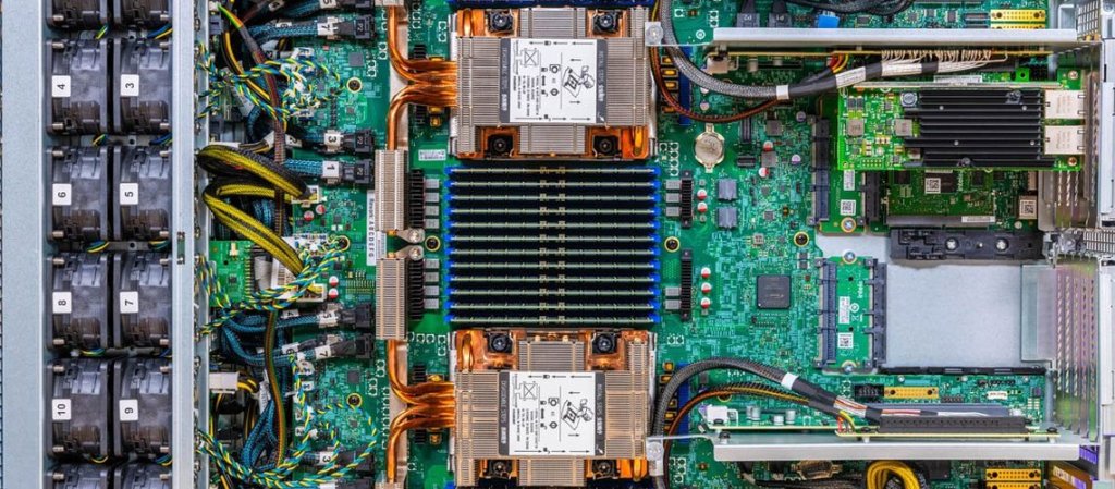 Intel-Xeon-6980P-1140x500