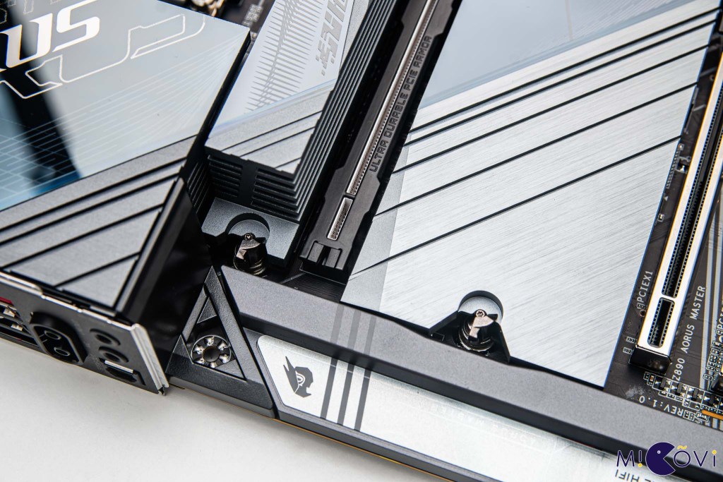 gigabyte-z890-aorus-master-migovi-11