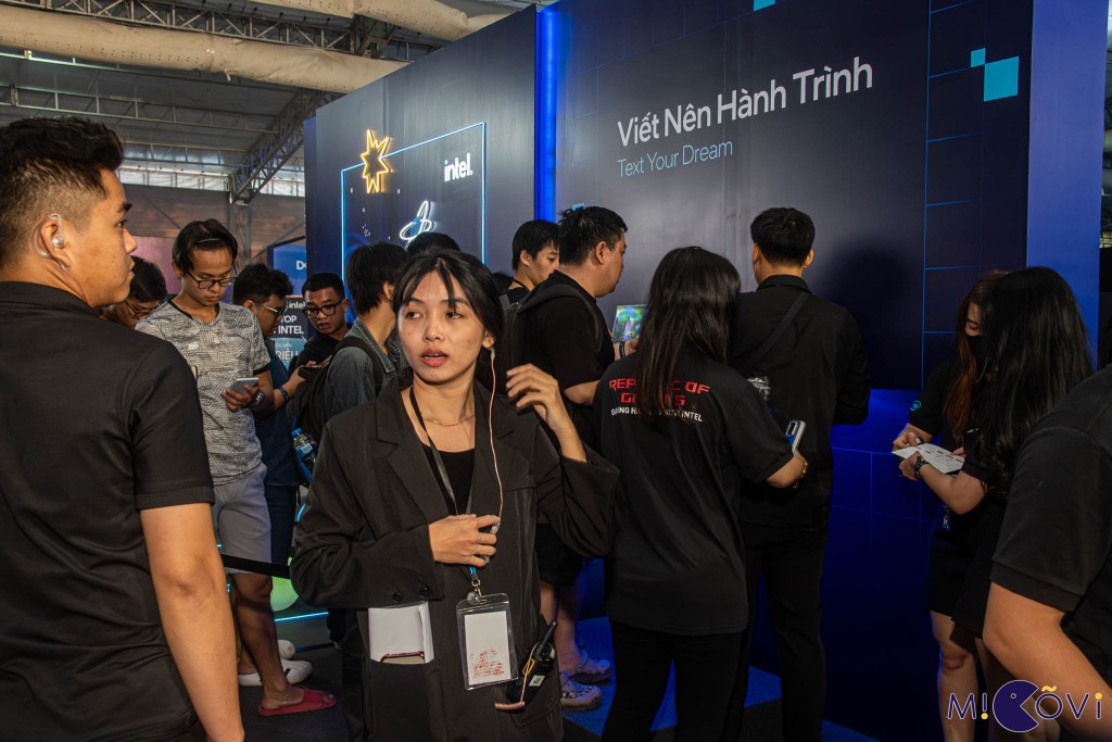 trien-lam-intel-aivolution-2024-migovi-20