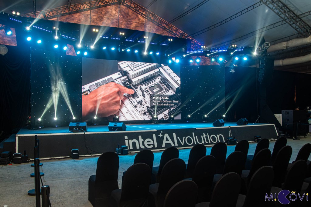 trien-lam-intel-aivolution-2024-migovi-9