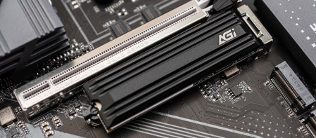 featured-danh-gia-agi-ai828-1-tb-review-migovi