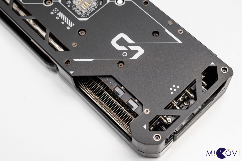 asus-dual-radeon-rx-7800-xt-oc-migovi-23