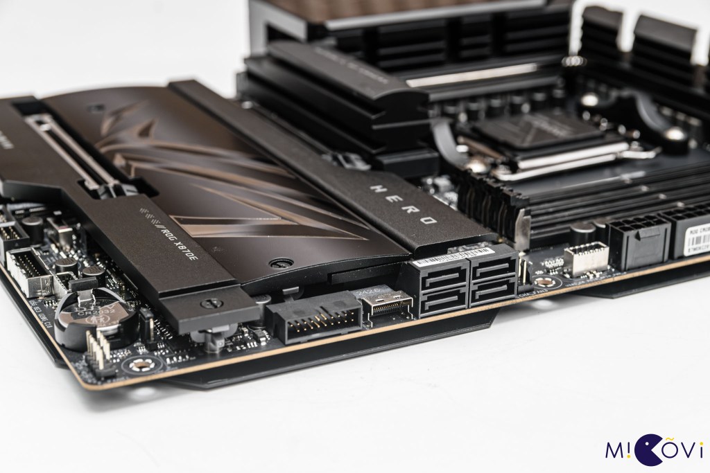 asus-rog-crosshair-x870e-hero-migovi-13