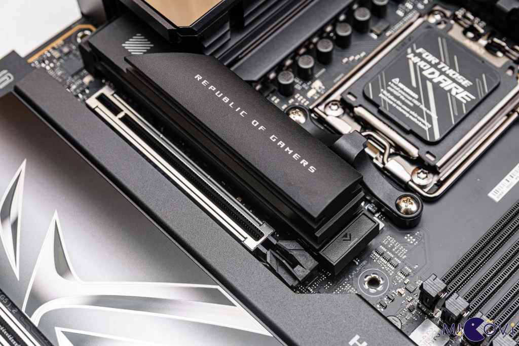 asus-rog-crosshair-x870e-hero-migovi-14