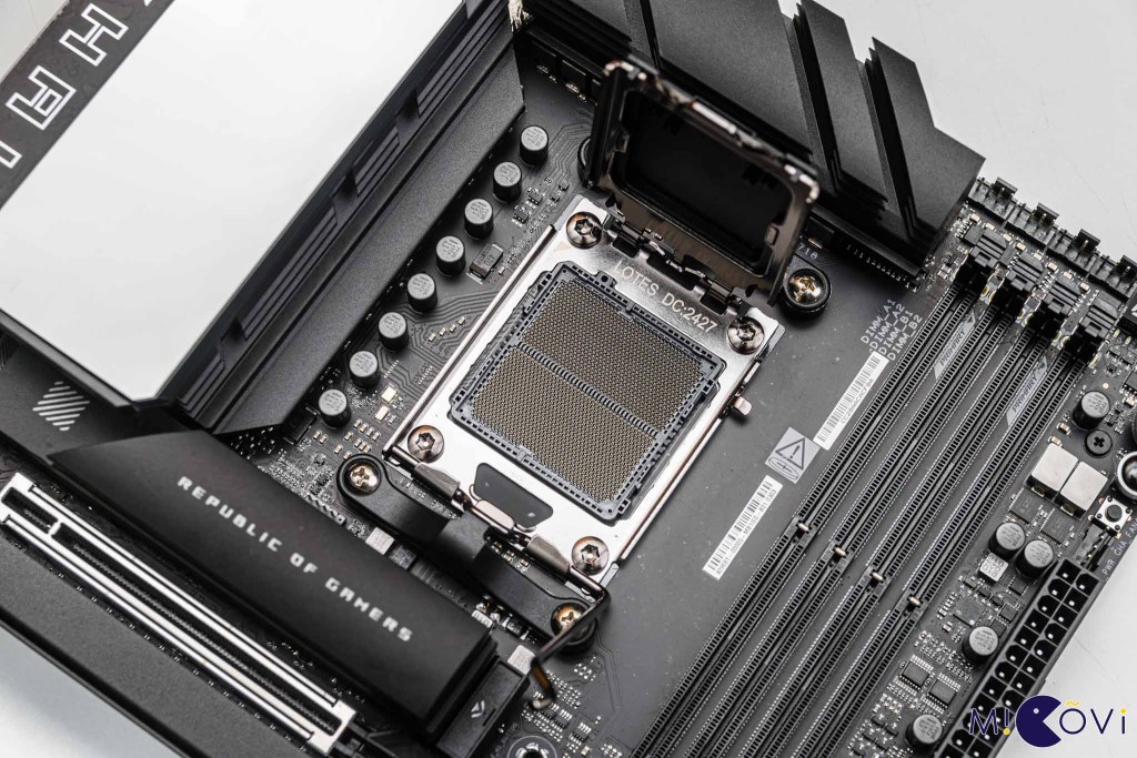 asus-rog-crosshair-x870e-hero-migovi-17