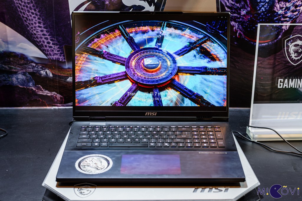 msi-gaming-laptop-rtx-50-series-titan-18-hx-dragon-migovi-9