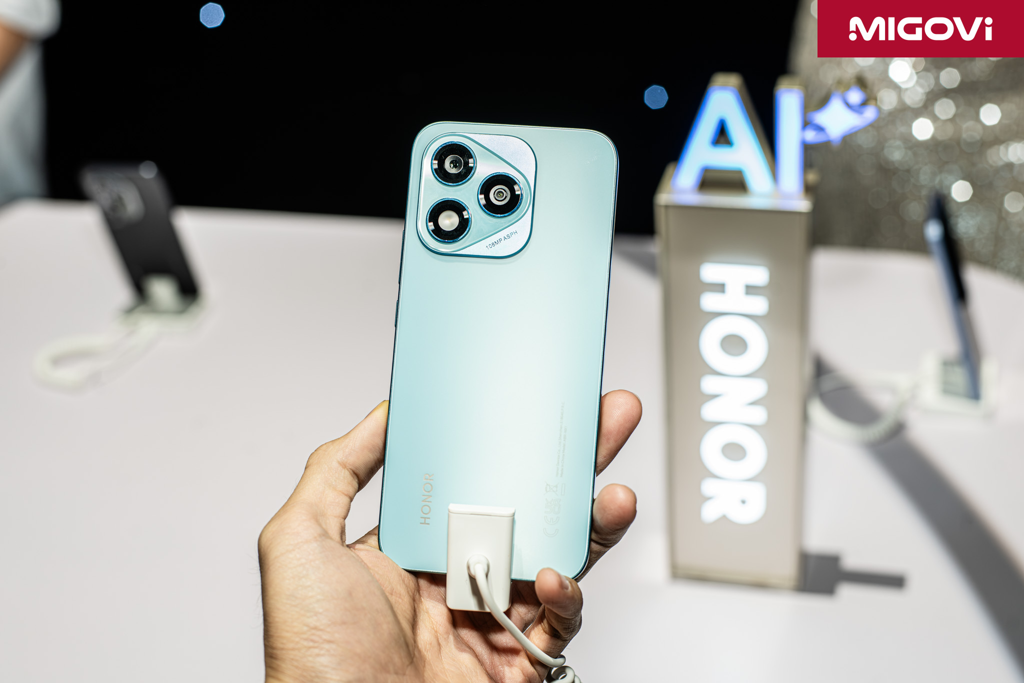 honor-400-series-5g-gia-8990000-migovi