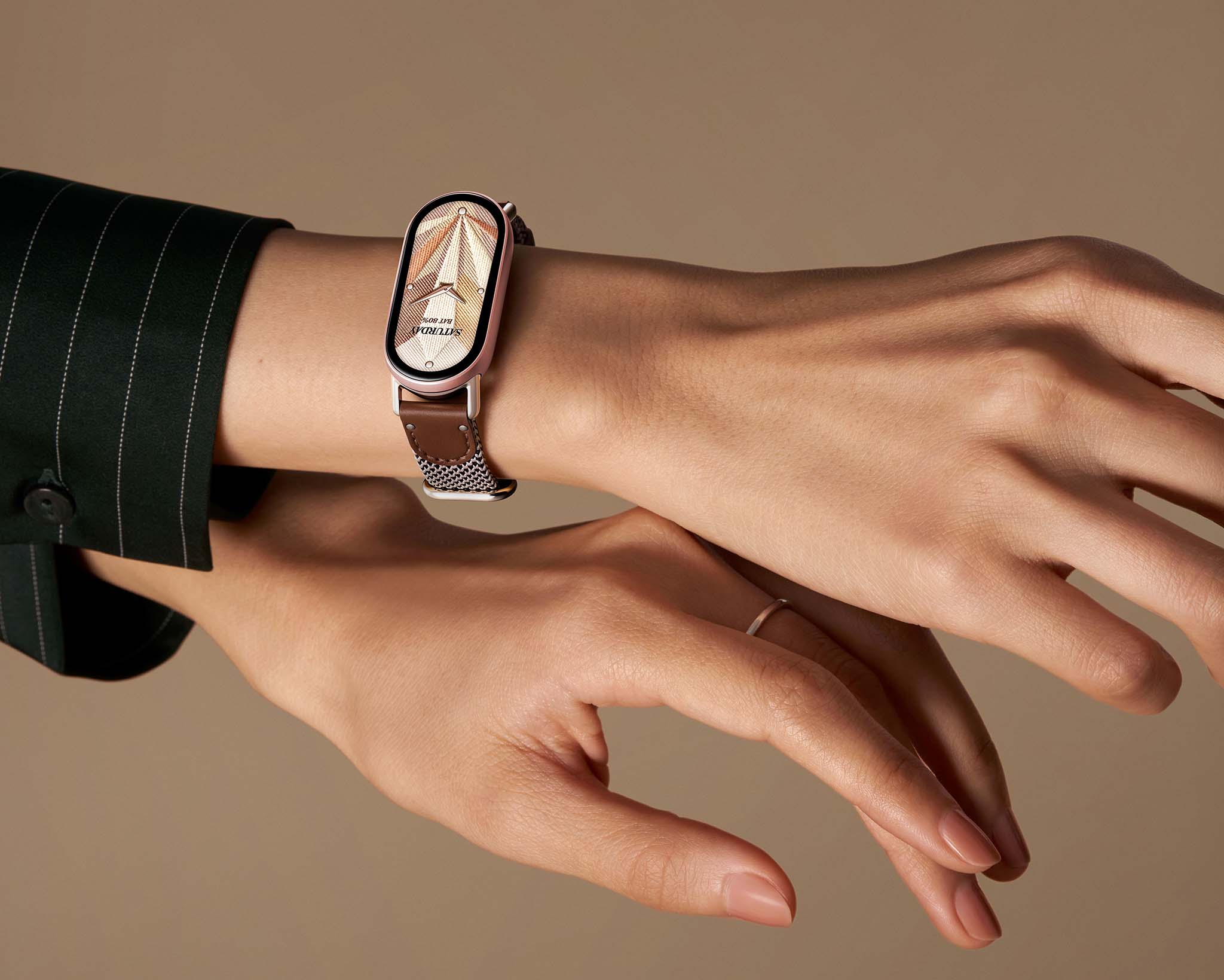 xiaomi-smart-band-10-gia-1190000-migovi